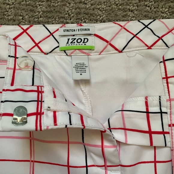 Izod skort with bright colors. - Picture 3 of 4